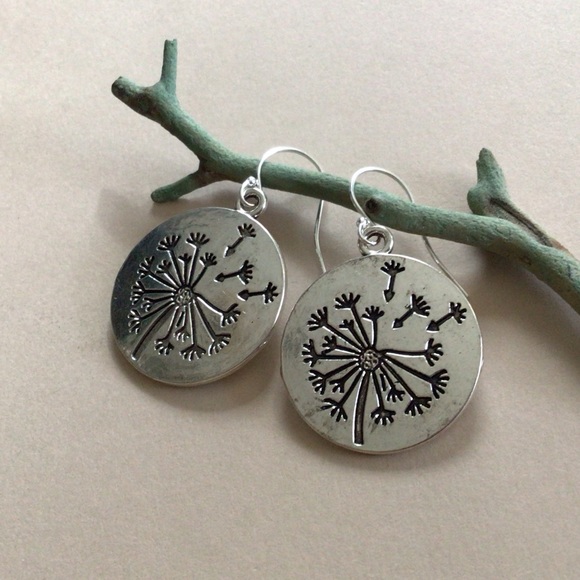 New Sundance charm Dandelion earrings - Picture 7 of 10